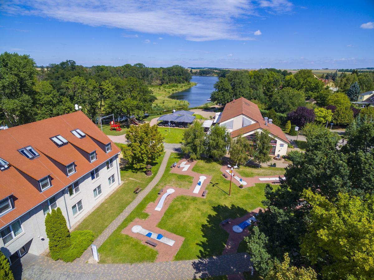 Bernstein Acamed Resort Nienburg  Exterior foto